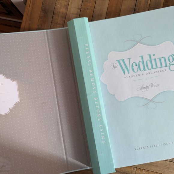 The Wedding Planner & Organizer by Mindy Weiss, Ring-Bound - Picture 3 of 4